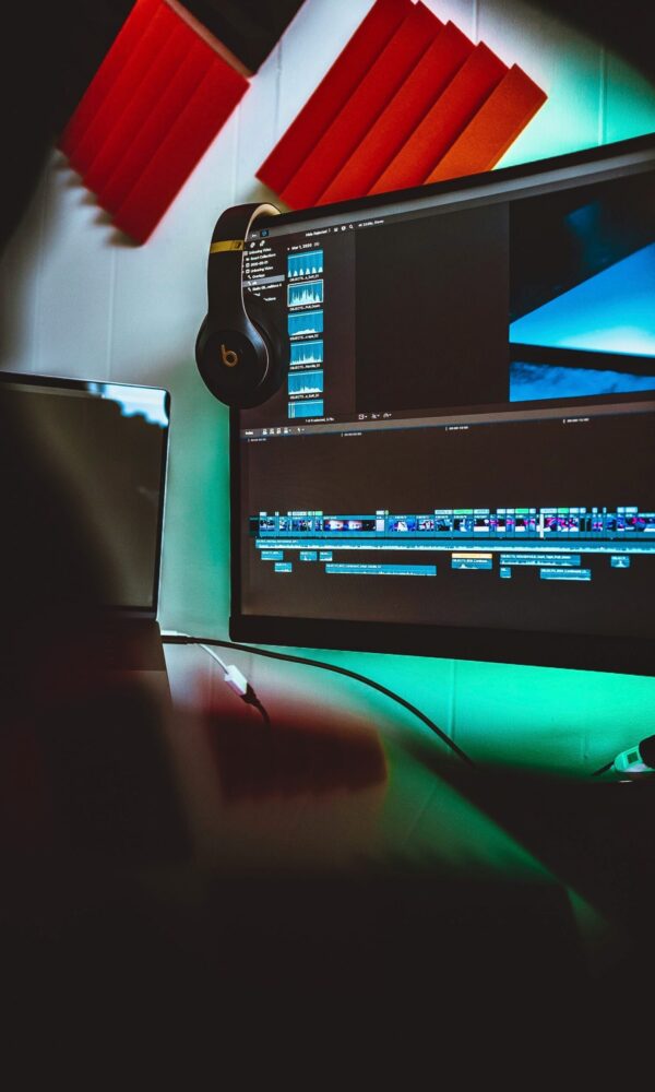 matthew-sichkaruk-u0y_5fhM3DU-unsplash